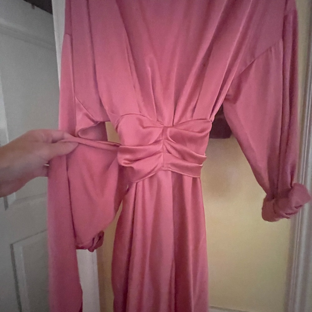 Dress - Picture 8 of 8